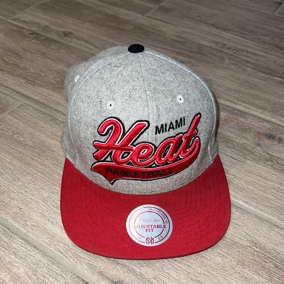 Miami Heat Snapback Adjustable Fit - Picture 2 of 5